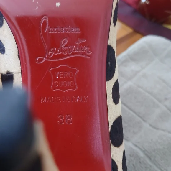 Christian Louboutin Spotted Black and Tan Heels - Picture 2 of 10